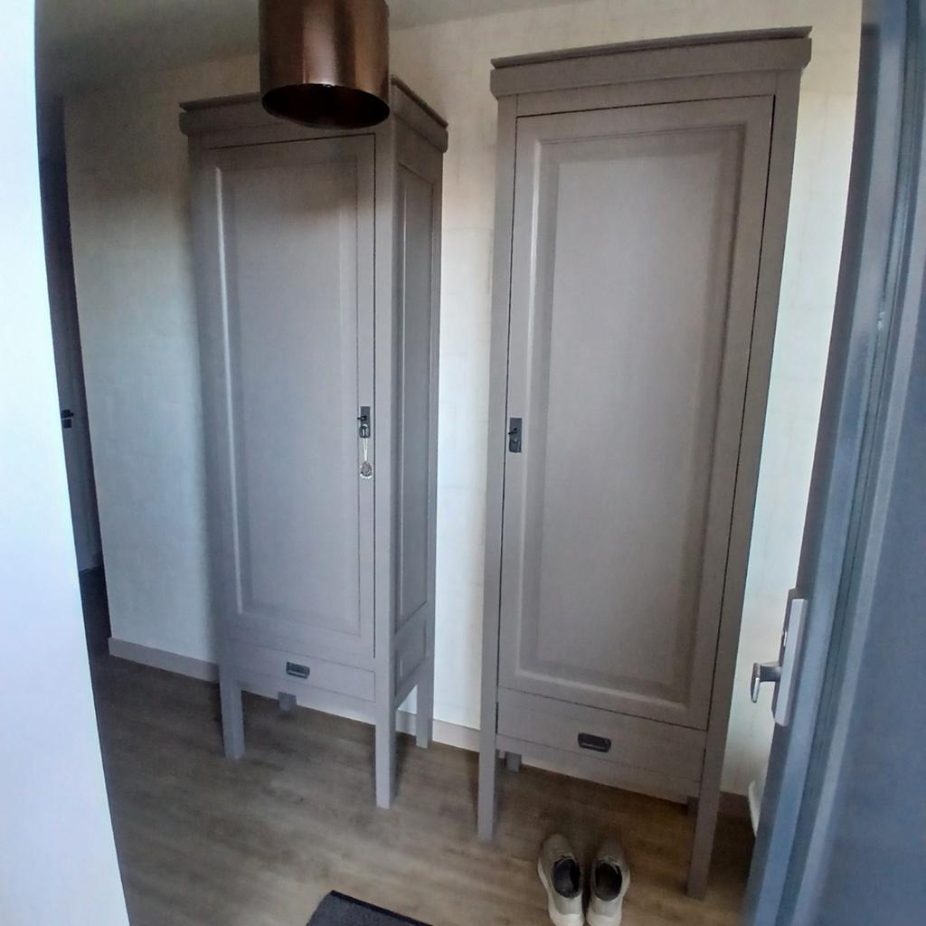 1 keyser&co hoge kast, Ophalen, Zo goed als nieuw