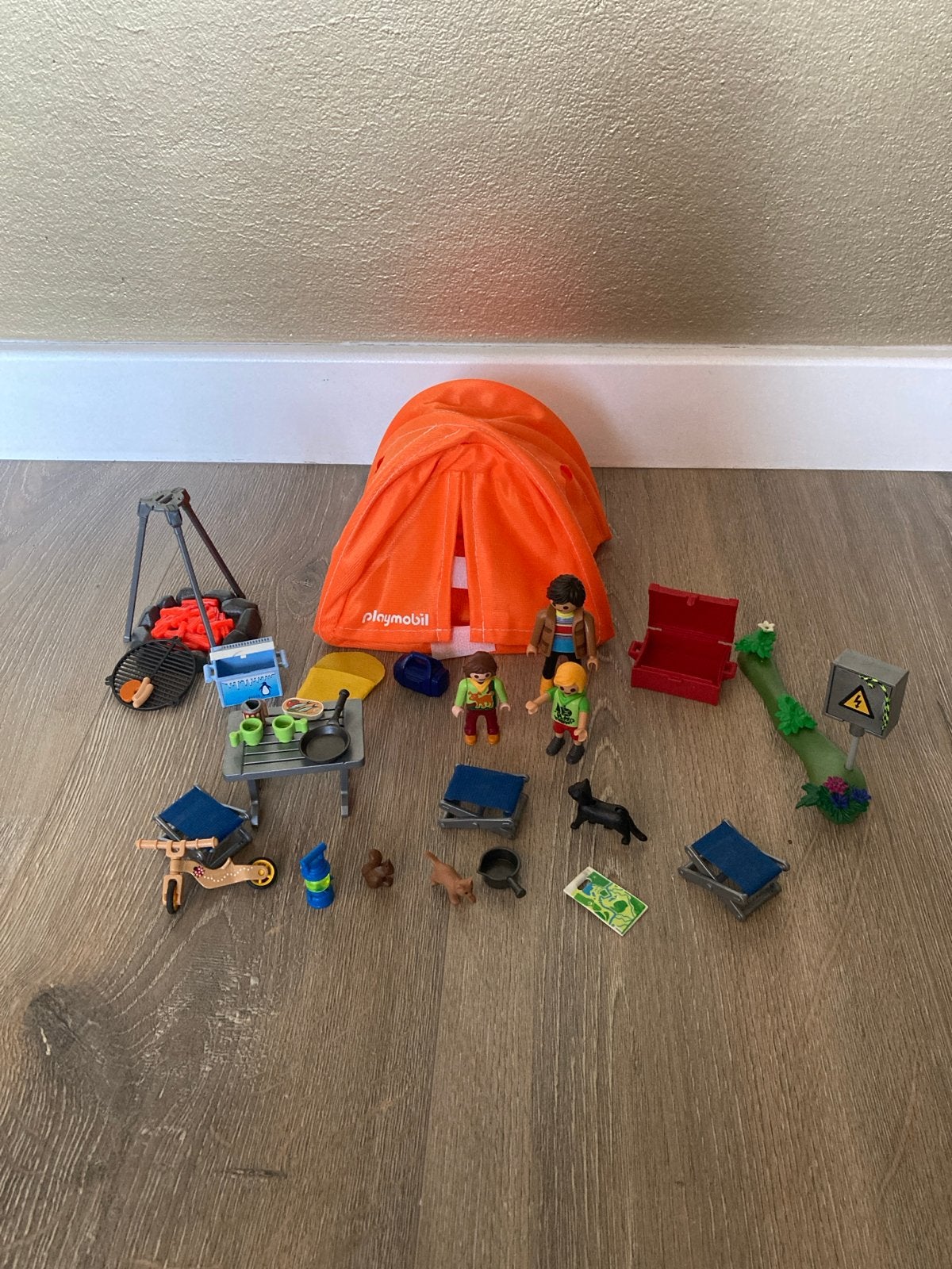 Playmobil Kampeeravontuur 5435- Compleet met Tent en Figuren, Ophalen of Verzenden, Gebruikt, Jongen of Meisje