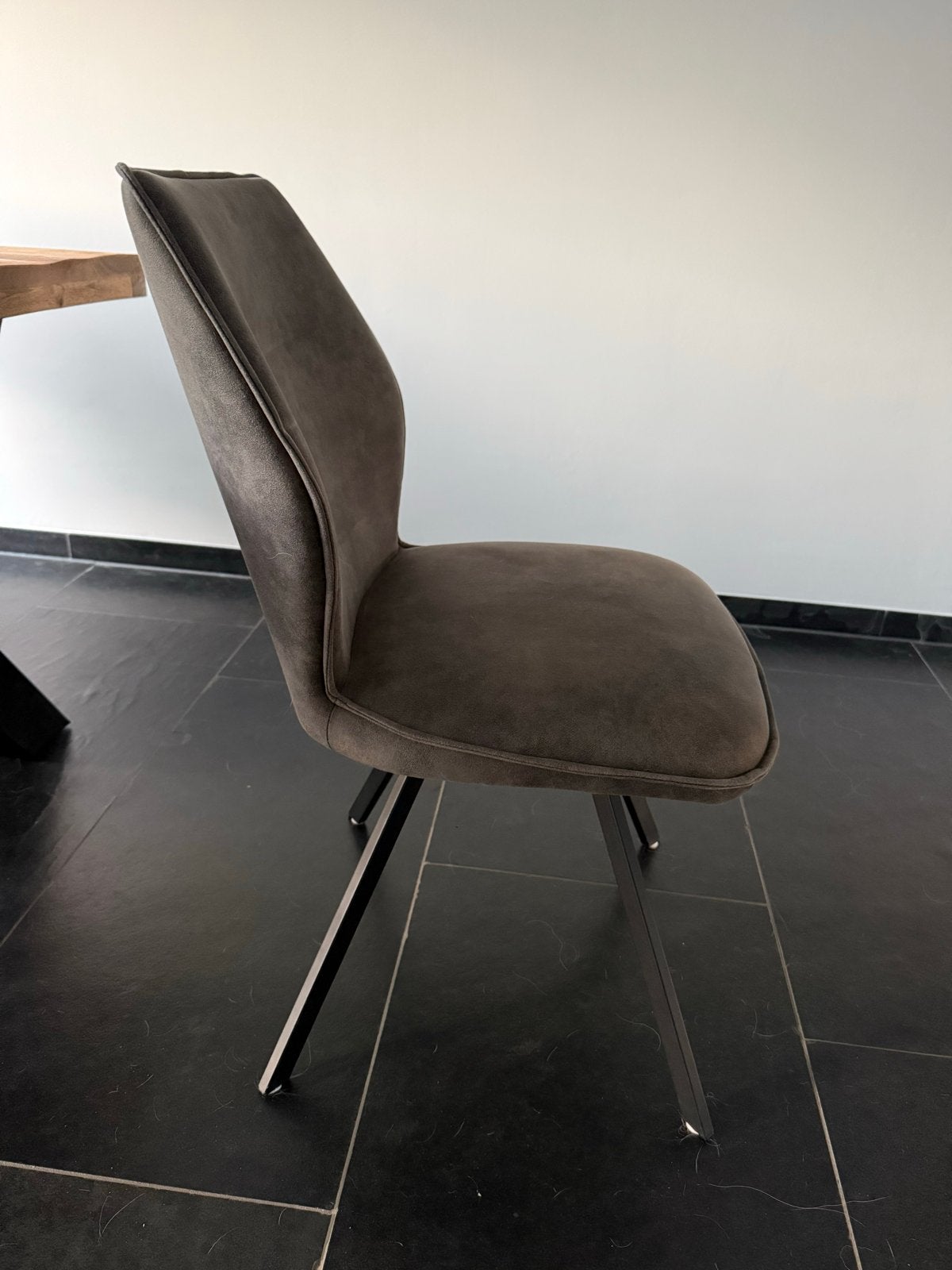 4x Leen Bakker eetkamerstoelen - Zo goed als nieuw, Huis en Inrichting, Ophalen, Zo goed als nieuw, Grijs, Stof