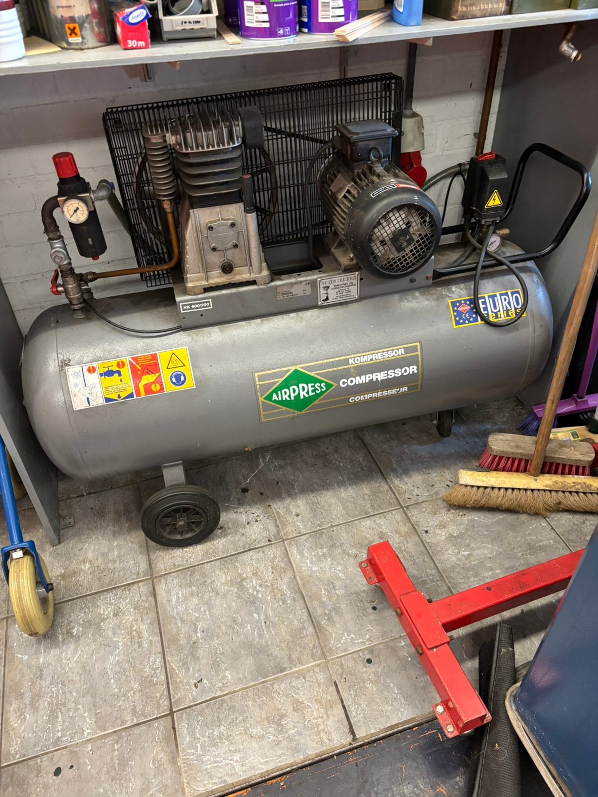 Compressor 4k 600/200, Ophalen, Gebruikt, 400 tot 800 liter/min, Mobiel
