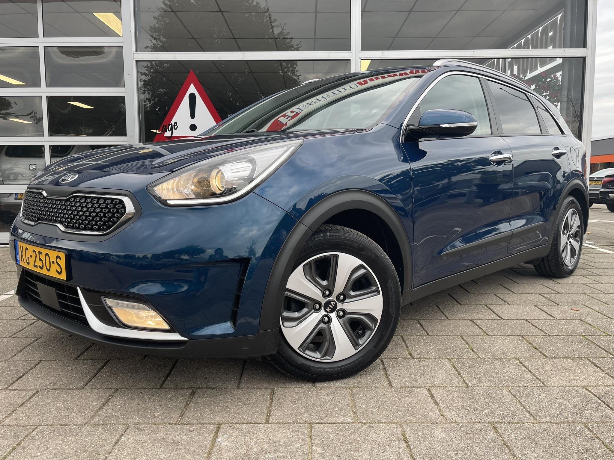 Kia Niro 1.6 GDi Hybrid Business line /adapt. cruise/Leder/T, Gebruikt, Euro 6, Blauw, 23 km/l