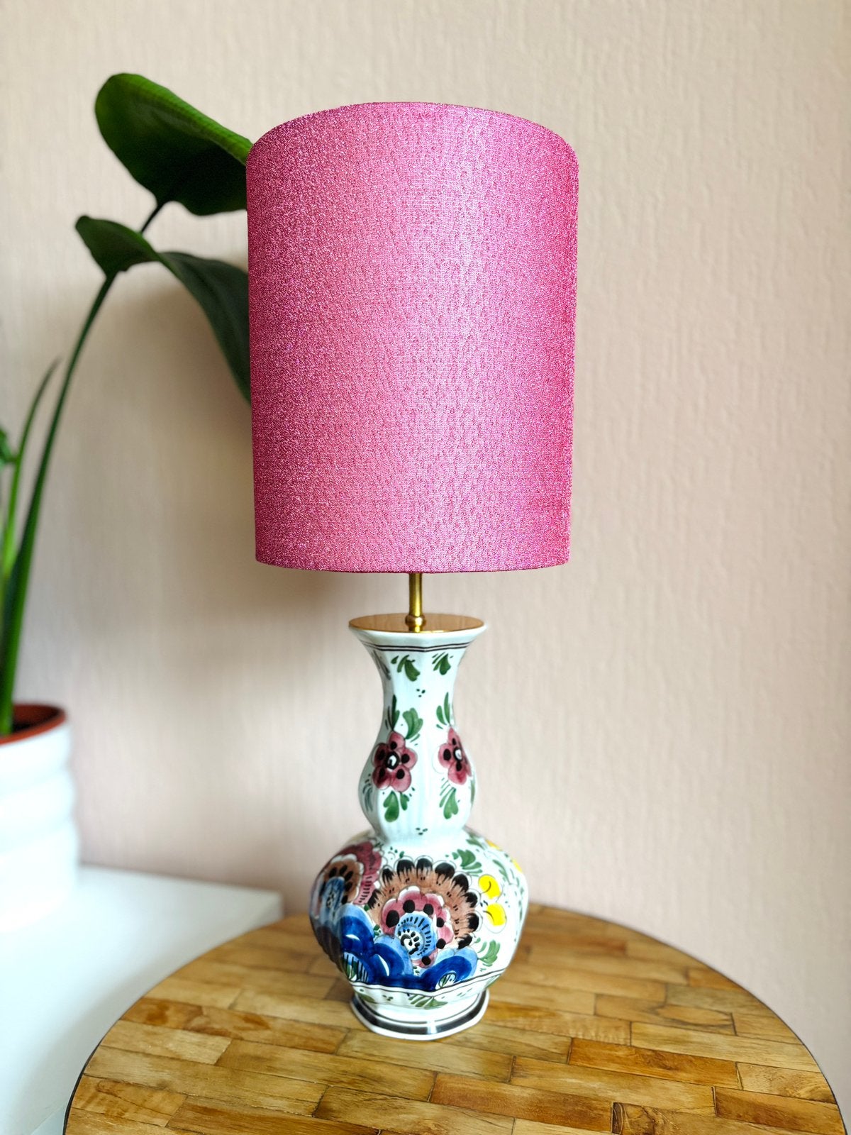 Delfts lamp, Wit, Ophalen of Verzenden, Zo goed als nieuw, Met schakelaar
