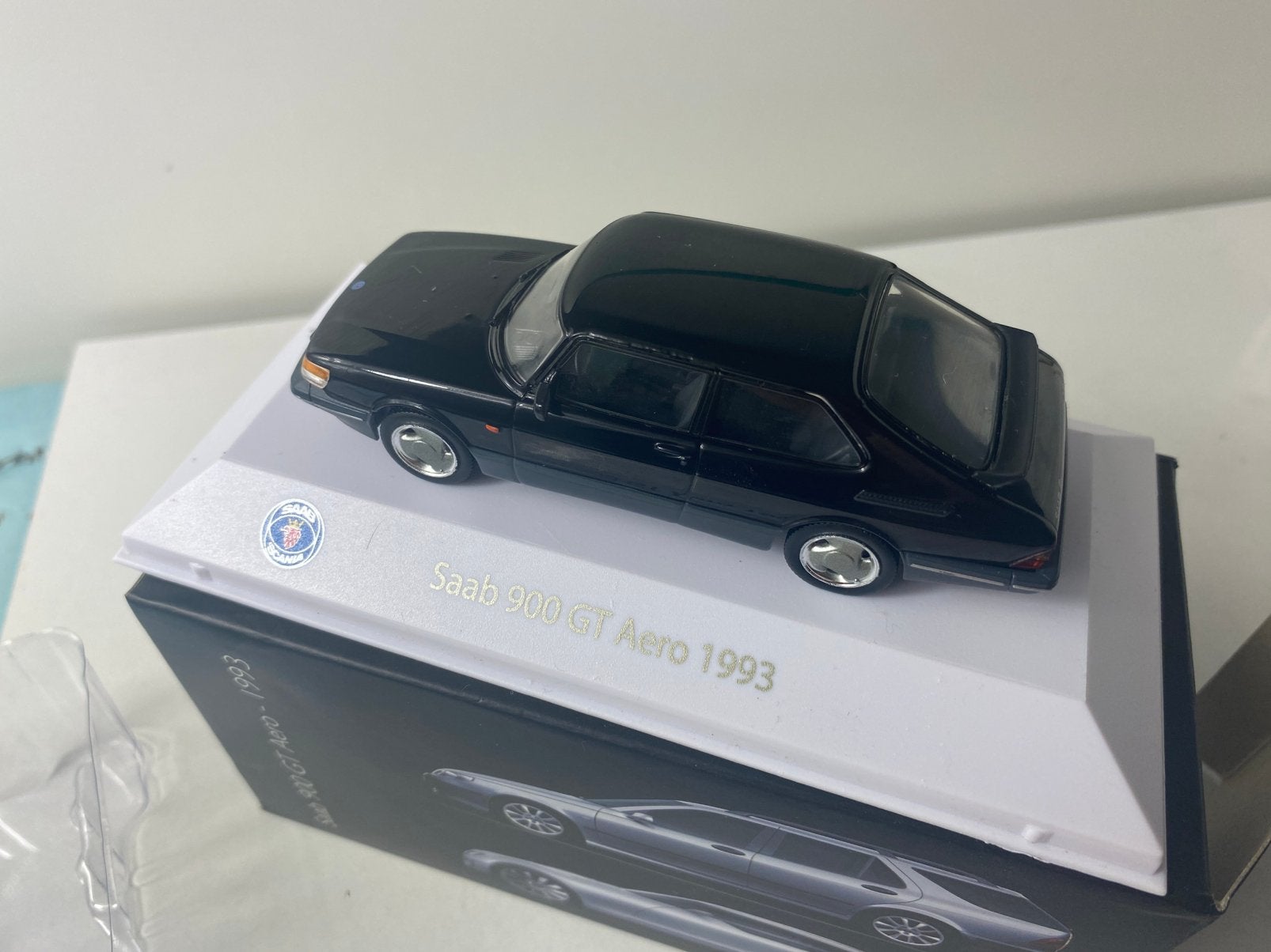 1:43 SAAB 900 GT-saab museum serie-new in ovp-RARE, Hobby en Vrije tijd, Ophalen of Verzenden, Nieuw, Auto, Overige merken