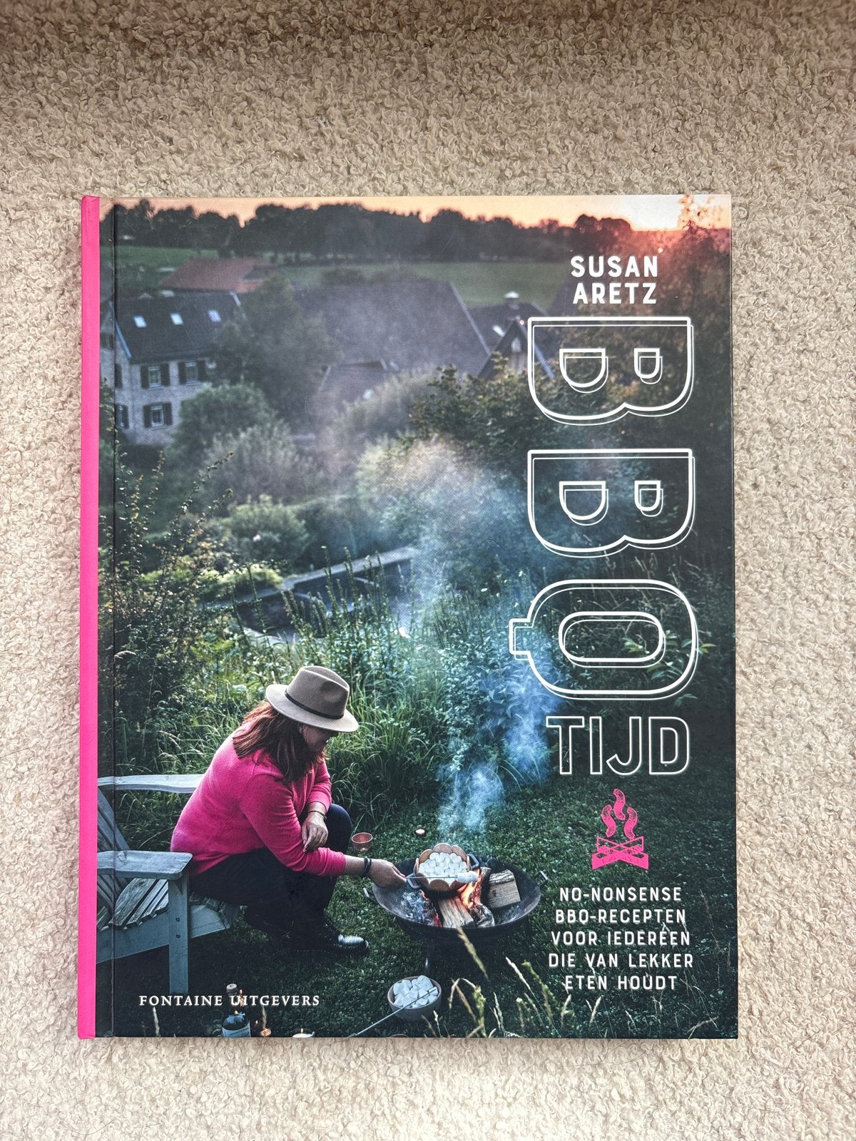 BBQ-Tijd - Gesigneerd exemplaar van Susan Aretz, Boeken, Verzenden, Zo goed als nieuw, Overige gebieden, Hoofdgerechten