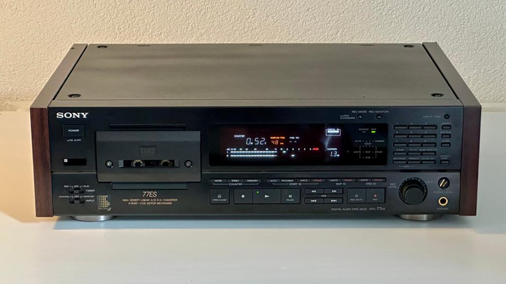 Sony DTC-77ES top-end DAT recorder., Ophalen, Sony