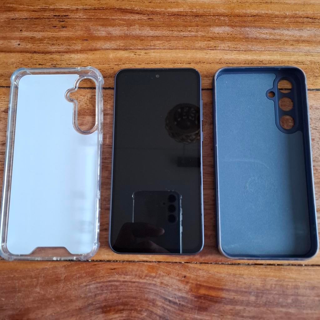 Samsung Galaxy A35 5G - Zo goed als nieuw + 2 hoesjes, Ophalen, Blauw, Touchscreen, Zo goed als nieuw