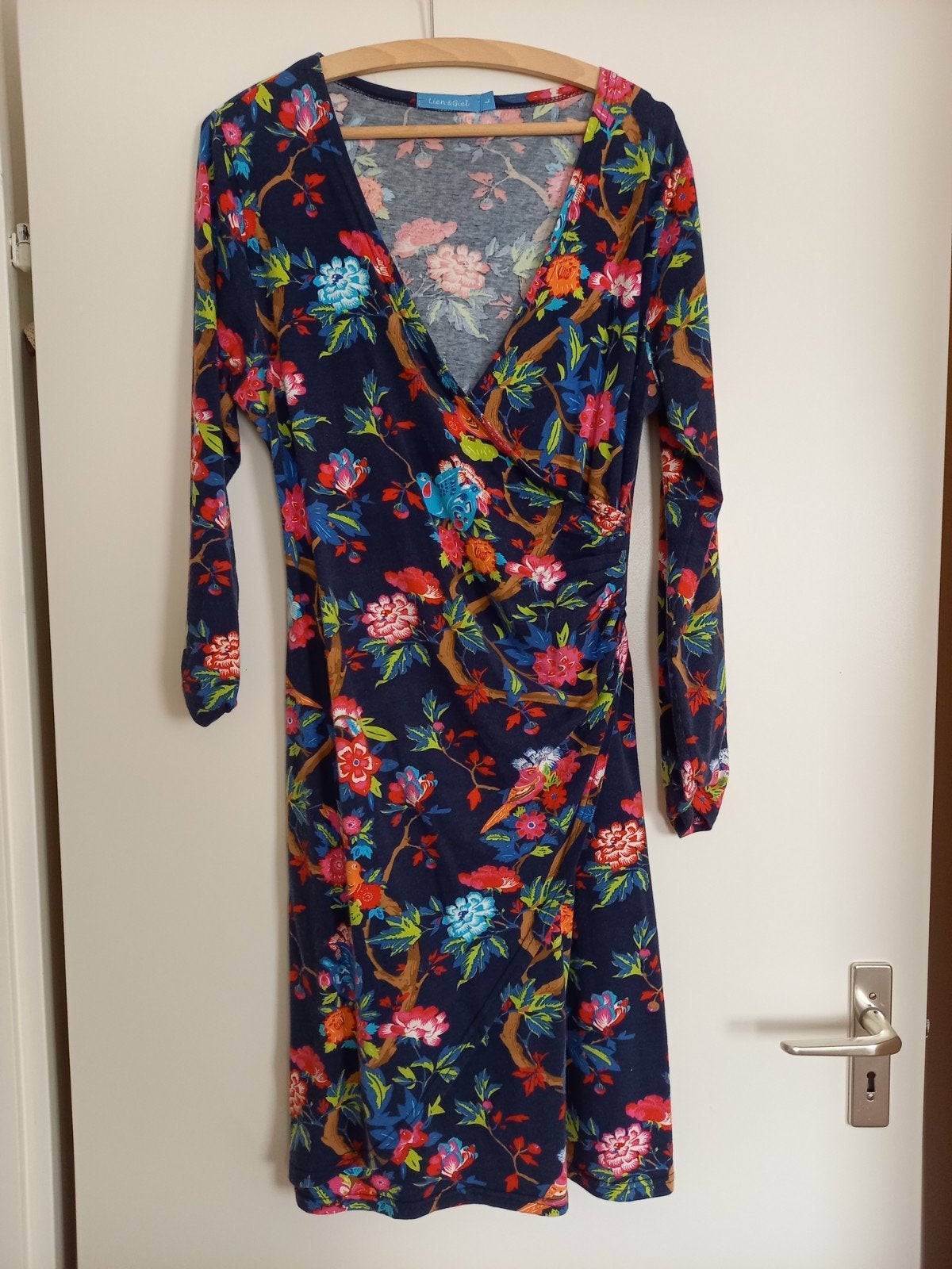 Lien & Giel overslagjurk met bloemenprint - Maat L, Meerkleurig, Maat 42/44 (L), Ophalen of Verzenden, Zo goed als nieuw