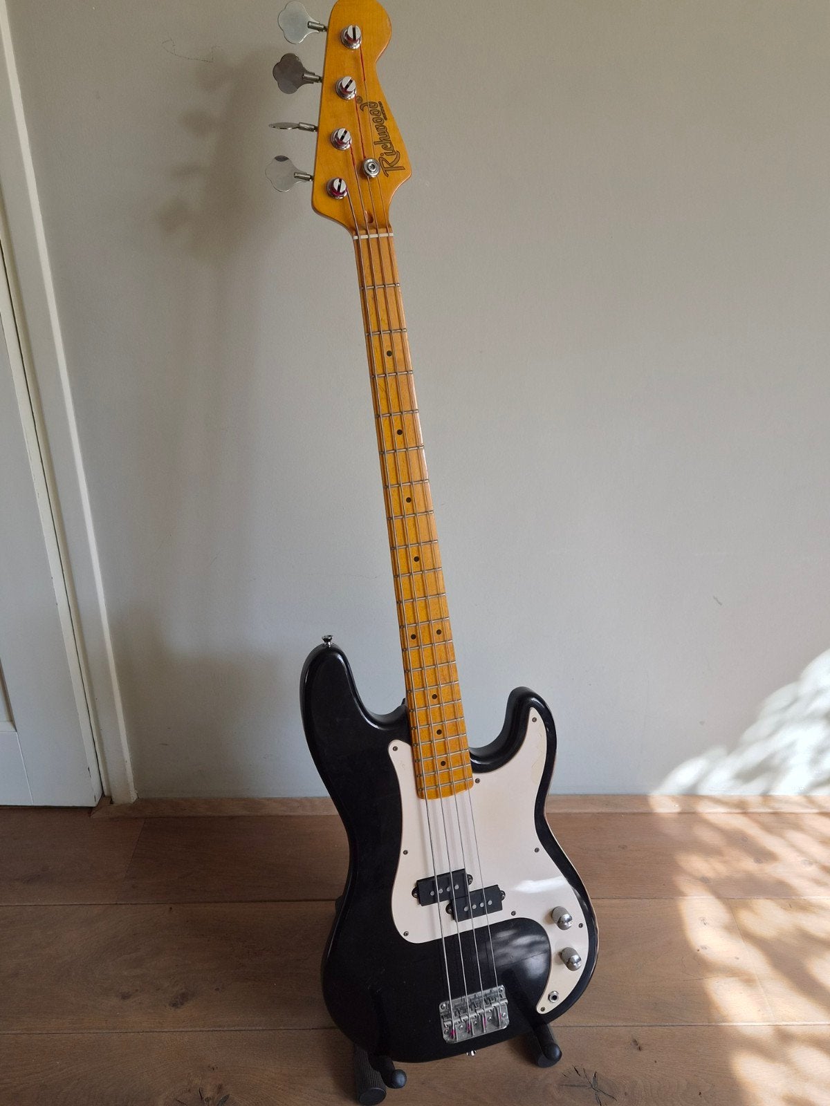 Richwood basgitaar - Goede staat, Muziek en Instrumenten, Snaarinstrumenten | Gitaren | Bas, Ophalen, Gebruikt, Elektrisch