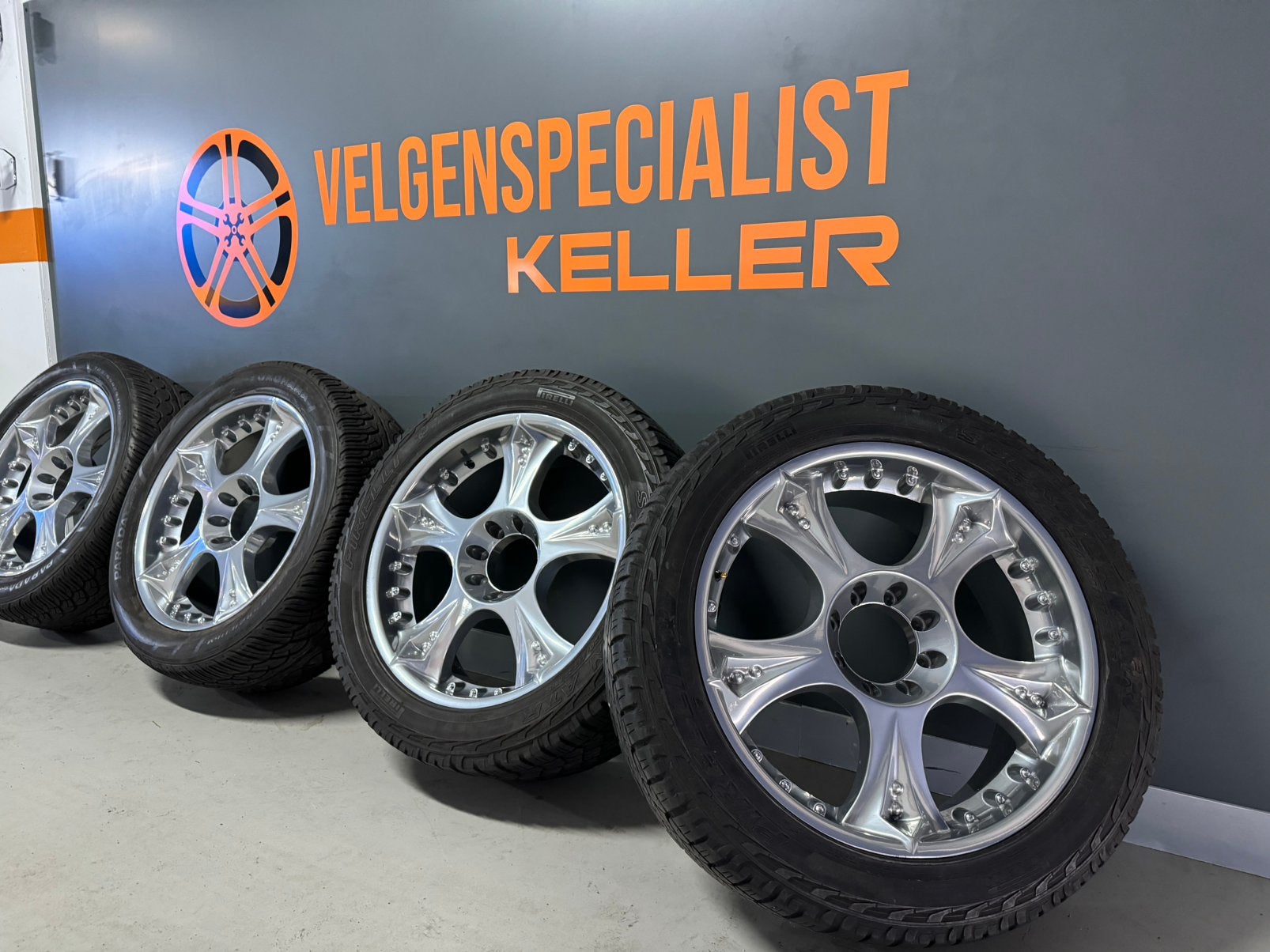 Hummer H2 chrome 24 inch velgen 325/45/24, Auto-onderdelen, Banden en Velgen, Ophalen of Verzenden, Zomerbanden, Banden en Velgen