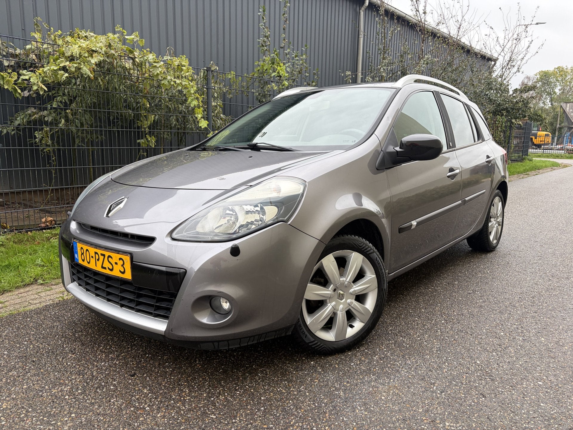 Renault Clio Estate 1.2 TCE 20th Anniversary / NAVI / AIRCO, Voorwielaandrijving, Euro 5, Gebruikt, 4 cilinders