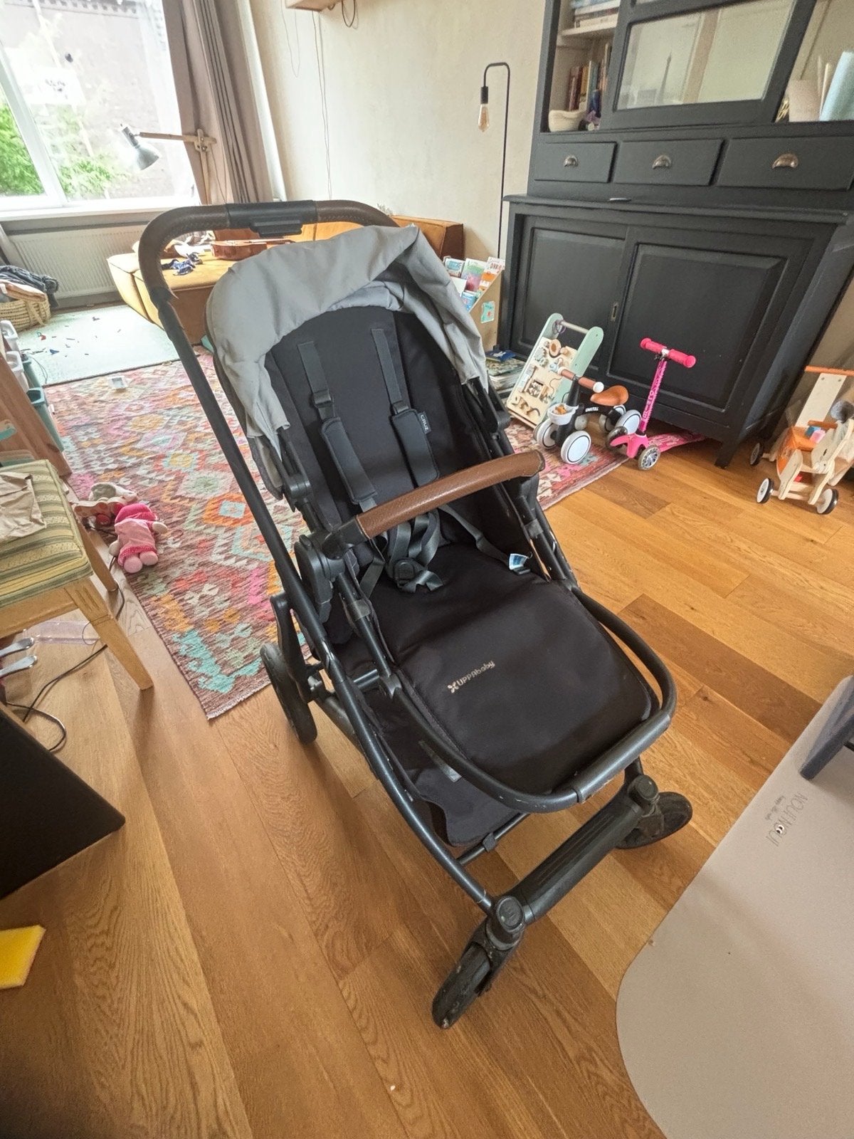 Uppababy Cruz V2 kinderwagen, Kinderen en Baby's, Verstelbare duwstang, Zo goed als nieuw, Ophalen, Kinderwagen