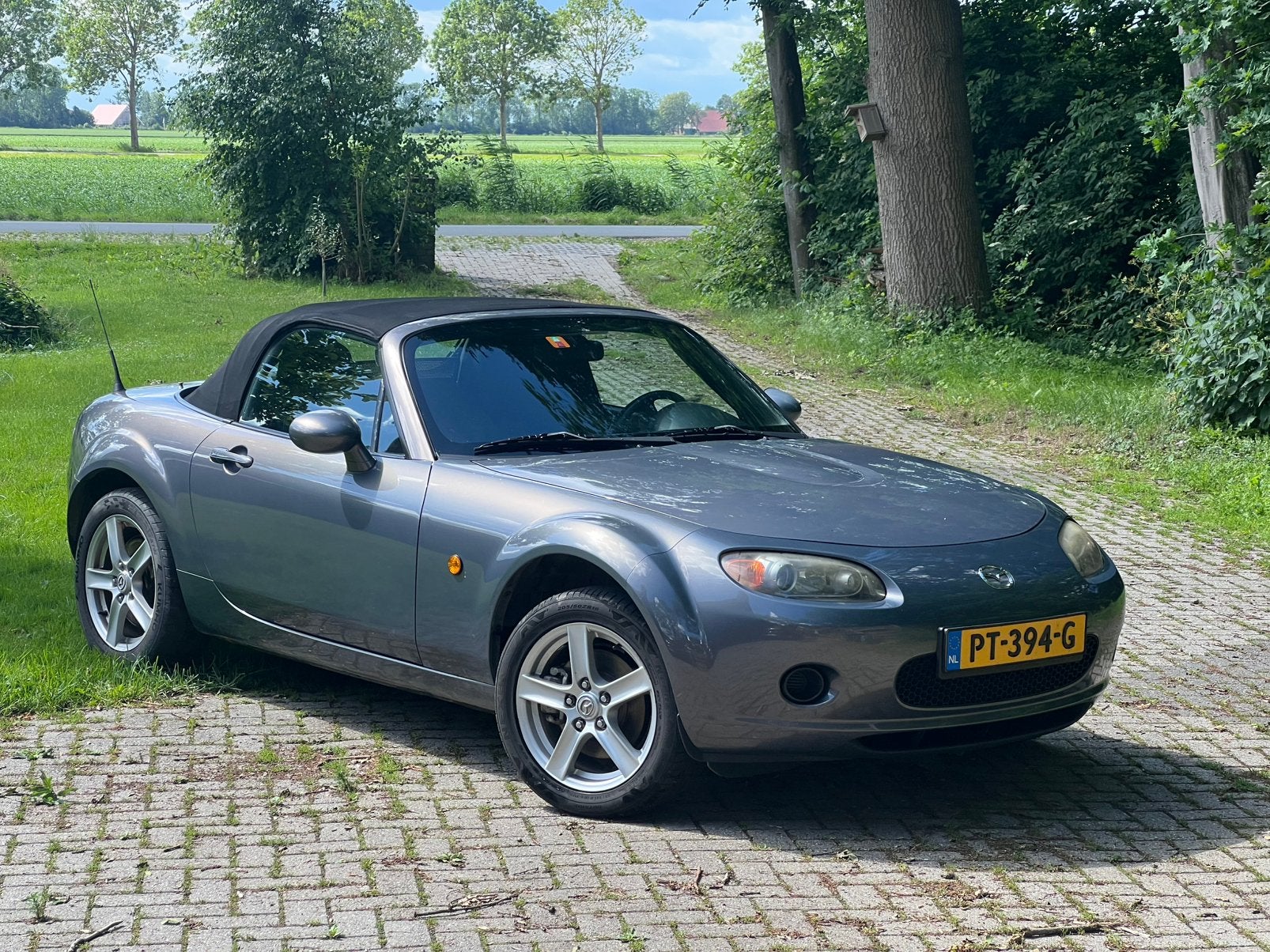 Mazda MX-5 1.8 Touring 2006 Grijs + hardtop ook los te koop, Auto's, Mazda, Achterwielaandrijving, Zwart, 4 cilinders, Cabriolet