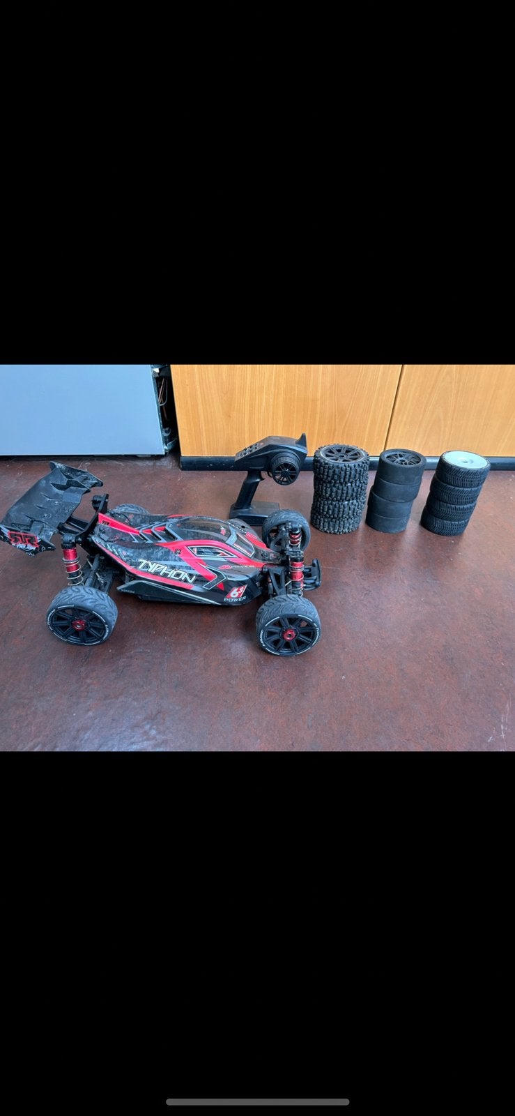 Arrma typhon, Ophalen of Verzenden, Zo goed als nieuw, Tractor of Landbouw, SIKU