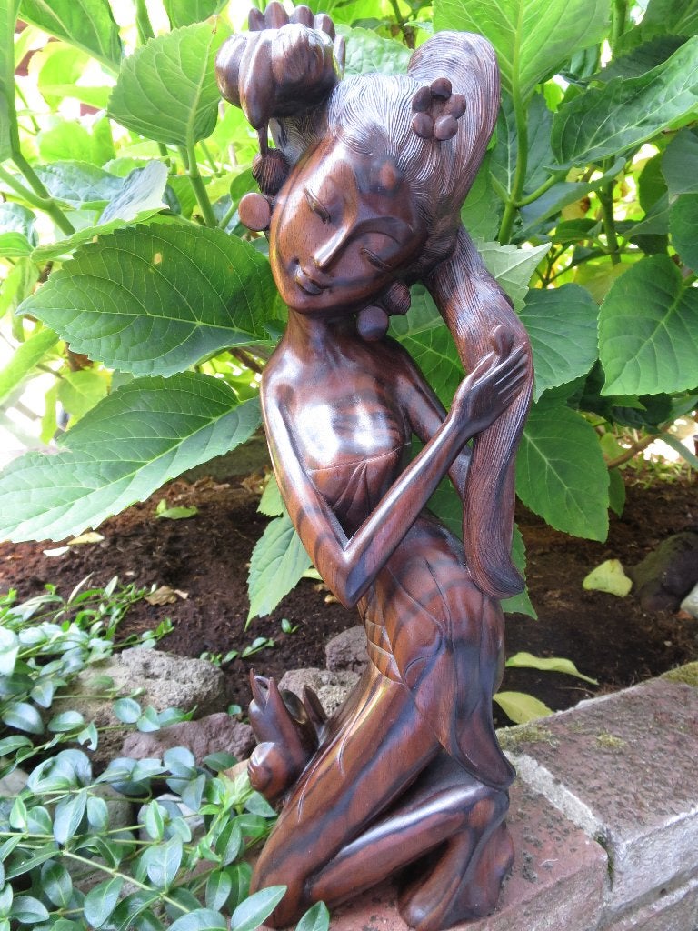 WAARDEVOL PRACHTIG VROUW BEELD UIT COROMANDEL HOUT GESNEDEN, Antiek en Kunst, Ophalen of Verzenden