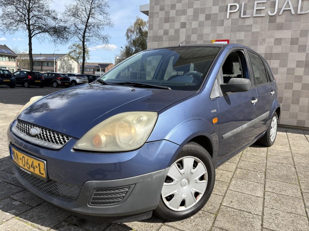 Ford Fiesta 1.3 Ambiente Handel/Export/Zo Mee (bj 2005), Auto's, Ford, 100 kg, 1299 cc, Stof, Zwart