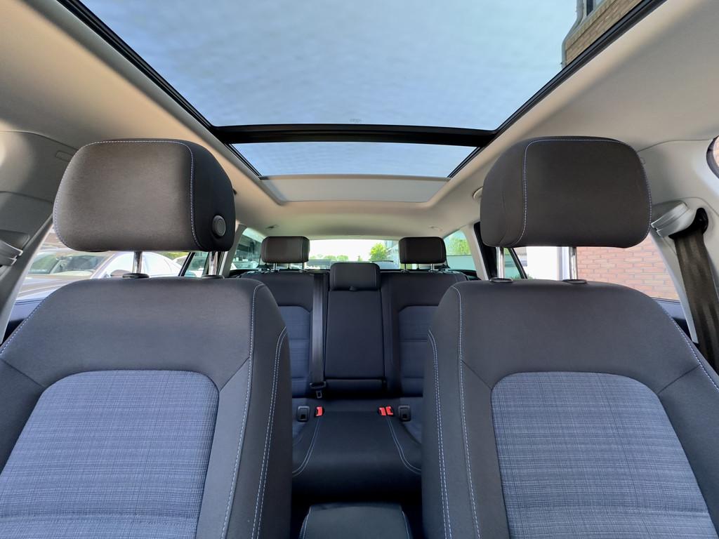 Volkswagen Passat Variant 1.4 TSI AUT7 PHEV GTE BUSINESS. PA, Auto's, Volkswagen, Gebruikt, Euro 6, Grijs, Hybride Elektrisch/Benzine