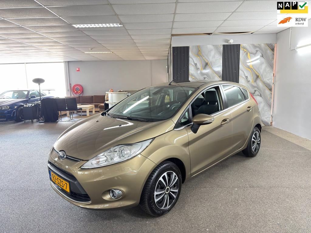 Ford Fiesta 1.25 Titanium Apk Nieuw,Cruise,Clima,PDC,Lm velg, Voorwielaandrijving, Euro 5, Stof, Bruin