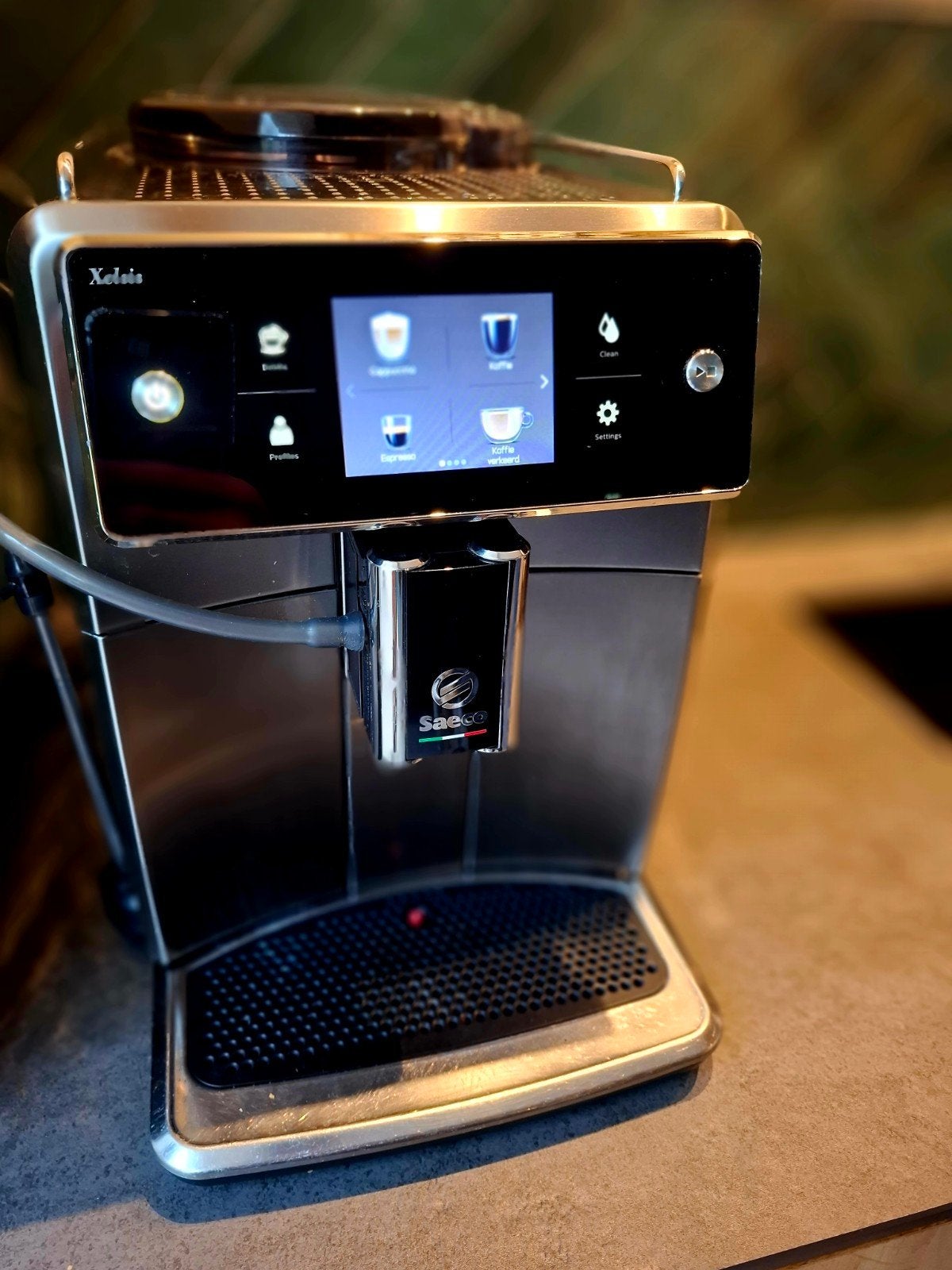 SAECO Xelsis SM7685 volautomatische koffiemachine, Witgoed en Apparatuur, Ophalen, Gebruikt, Koffiemachine, Gemalen koffie