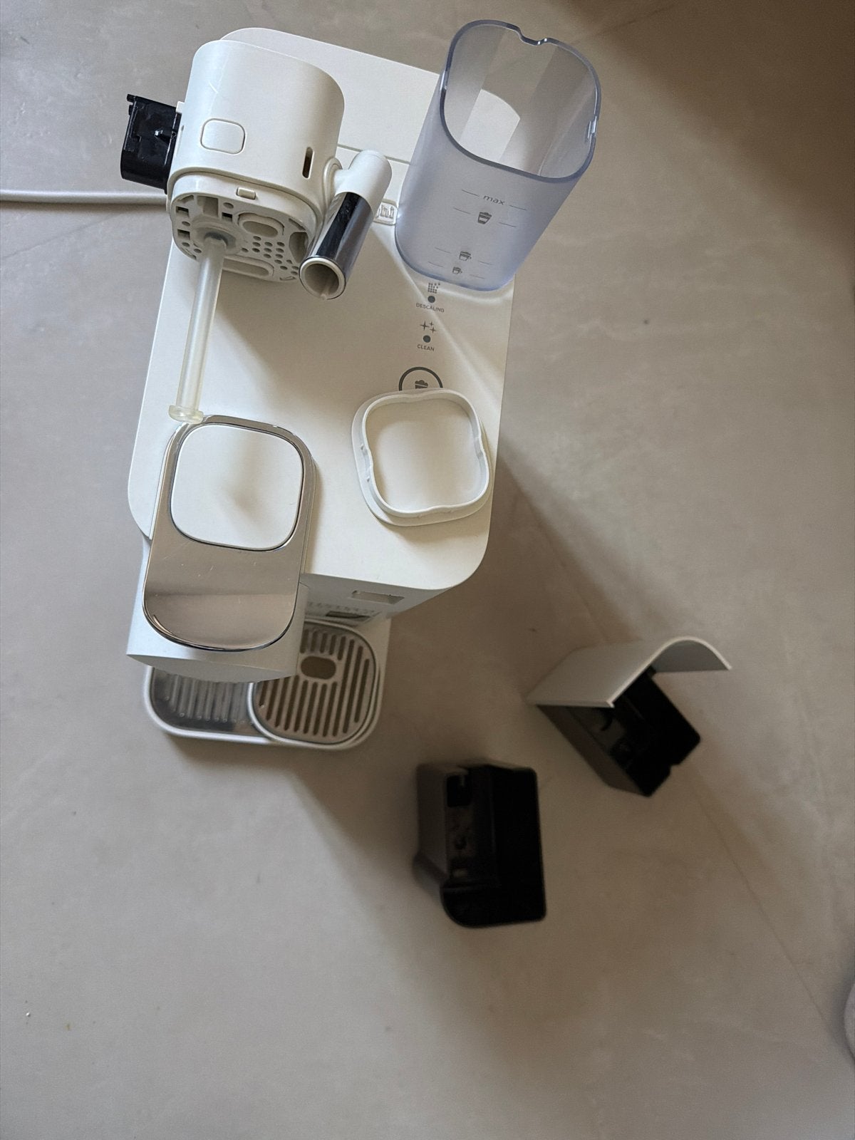 Nespresso De'Longhi Lattissima One - Zeer kort gebruikt, Witgoed en Apparatuur, Koffiezetapparaten, Espresso apparaat, Ophalen of Verzenden