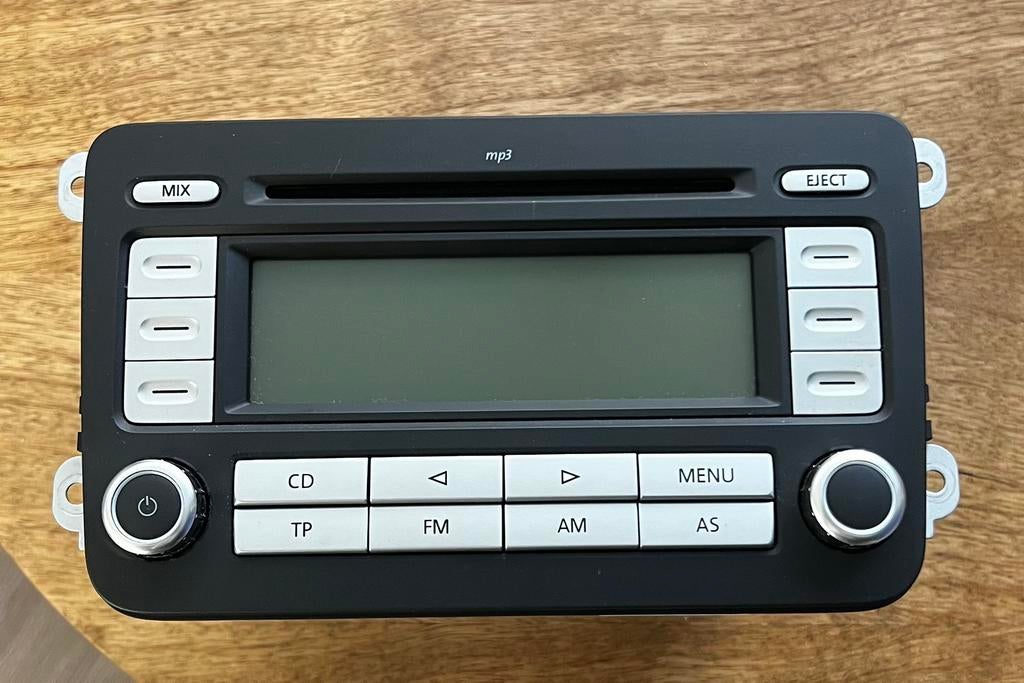 VW MK5 Radio RCD 300, Auto diversen, Ophalen, Zo goed als nieuw