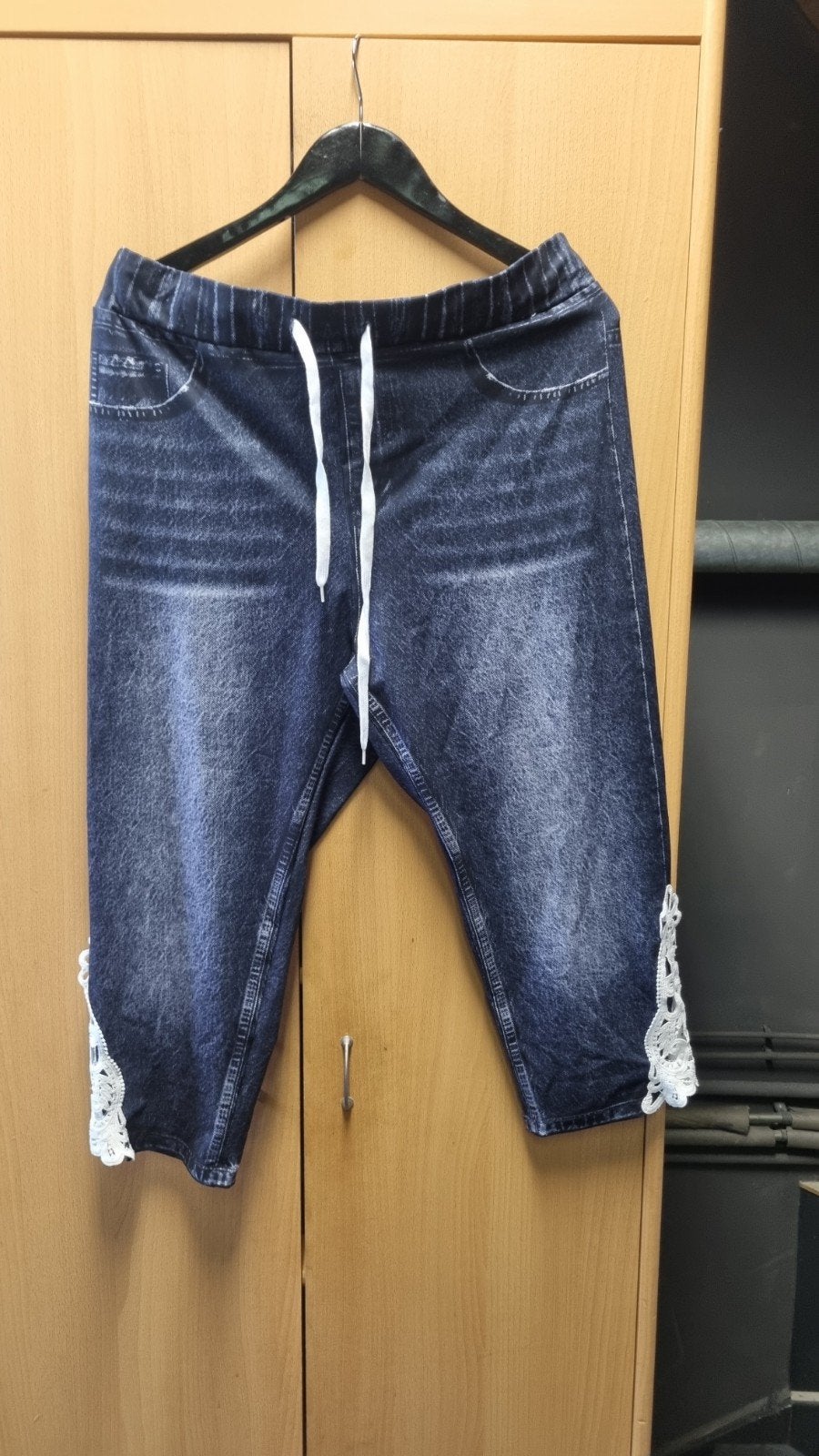 Blauwe capri broek legging met kant, maat 46/48, Blauw, Maat 46/48 (XL) of groter, Ophalen of Verzenden, Zo goed als nieuw