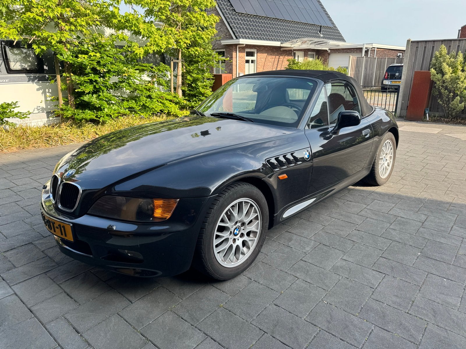 BMW Z3 1.9 103KW 1996 Zwart, Achterwielaandrijving, Zwart, 4 cilinders, Cabriolet