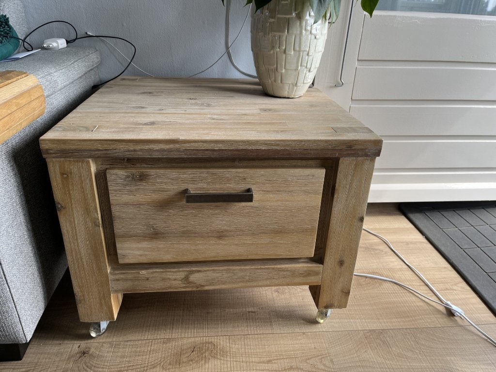 salon/ hoektafel grenen white wash, Ophalen, 50 – 75, 50 tot 100 cm, Vierkant