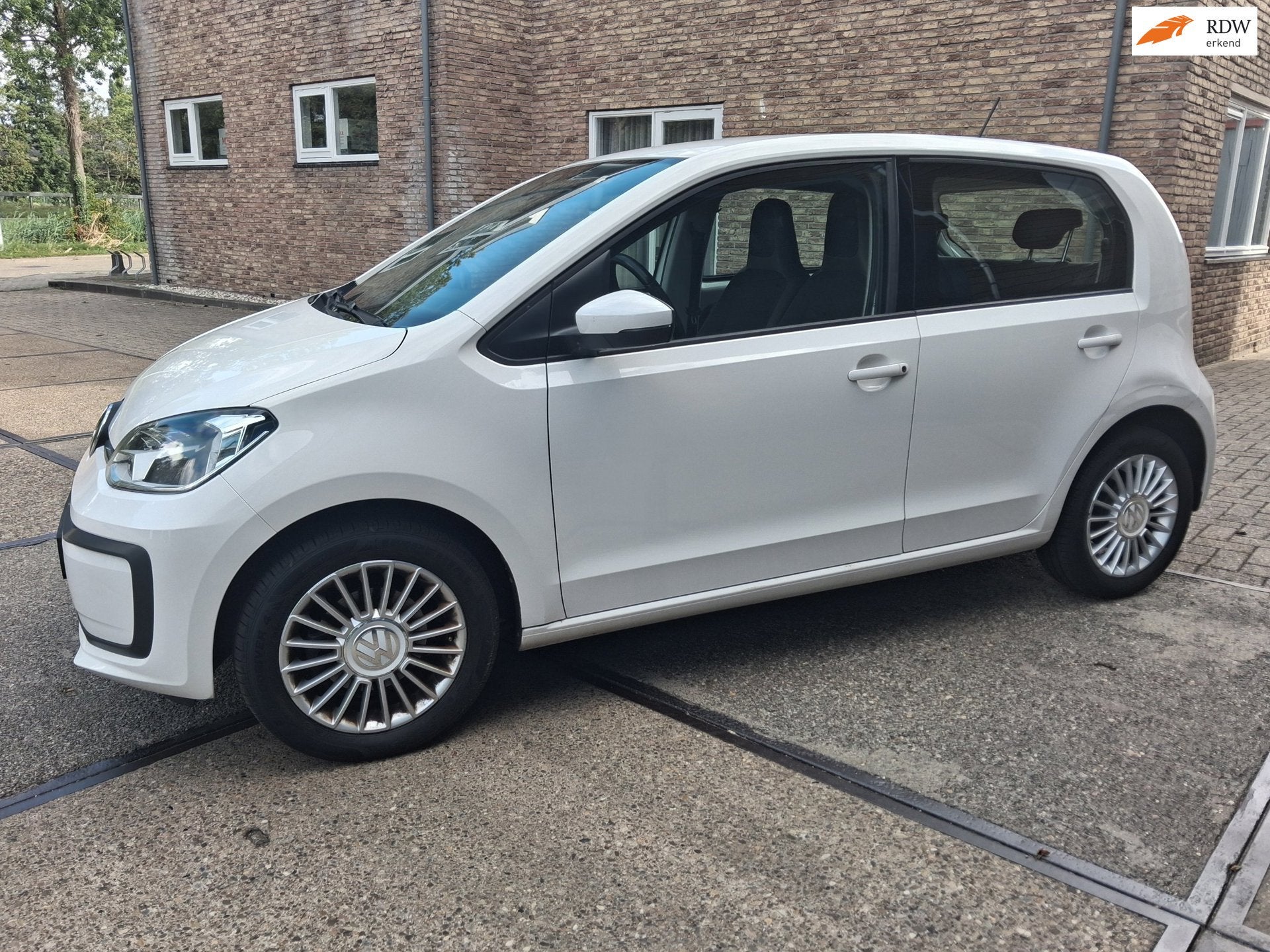 Volkswagen Up! 1.0 BMT move up! ((( 6 maanden garantie ))), Auto's, Voorwielaandrijving, Gebruikt, Wit, Origineel Nederlands