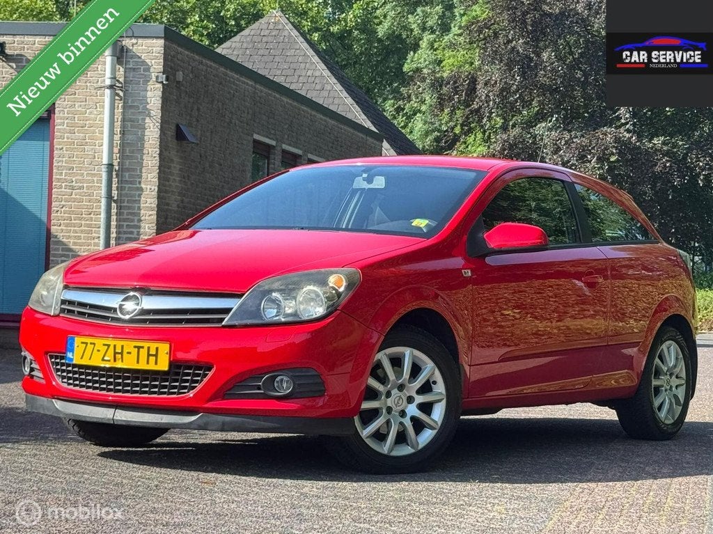 Opel Astra GTC 1.6 Executive/NAP/NWE APK/LMV/NAVI/PDC/OH DO, 4 cilinders, 116 pk, 49 €/maand, Euro 4