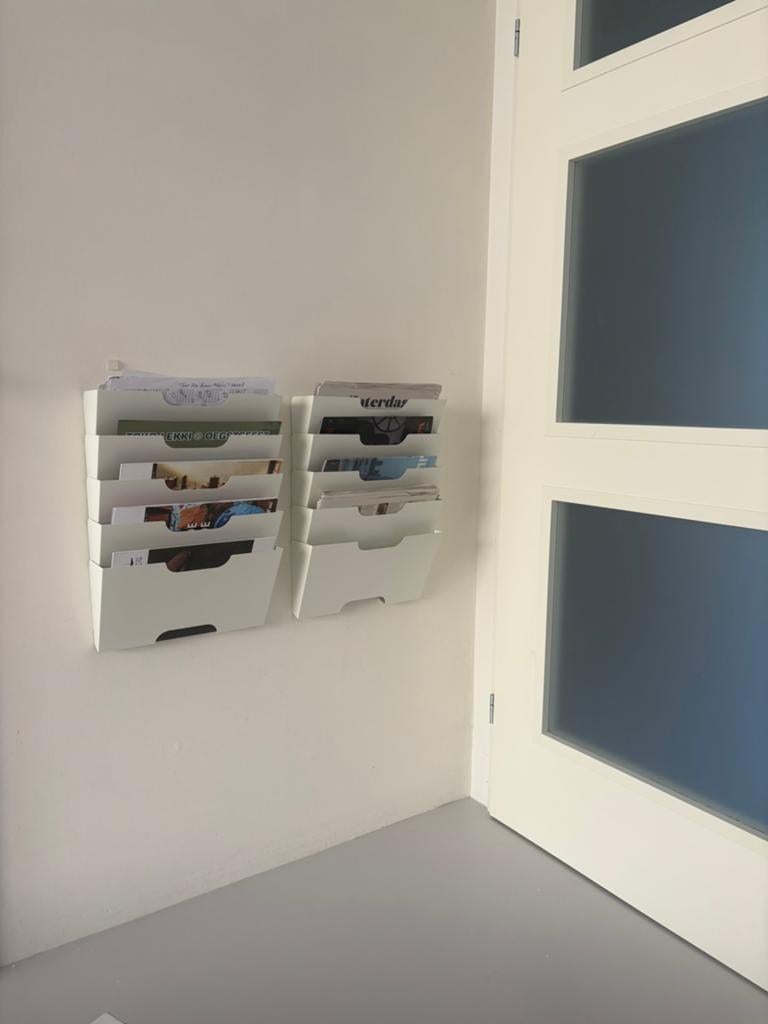 Kvissle tijdschriftenhouders. Wall magazine rack. Twee stuks, Ophalen of Verzenden, Gebruikt