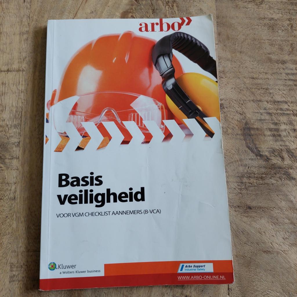 Basisveiligheid VCA (B-VCA), Ophalen of Verzenden, Zo goed als nieuw