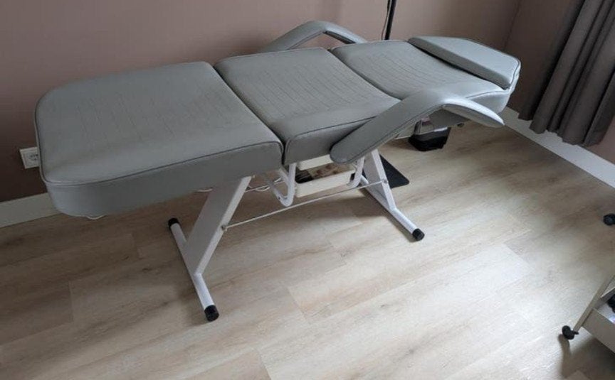 Behandelstoel voor schoonheidssalon/ massages, Ophalen, Zo goed als nieuw, Massagetafel
