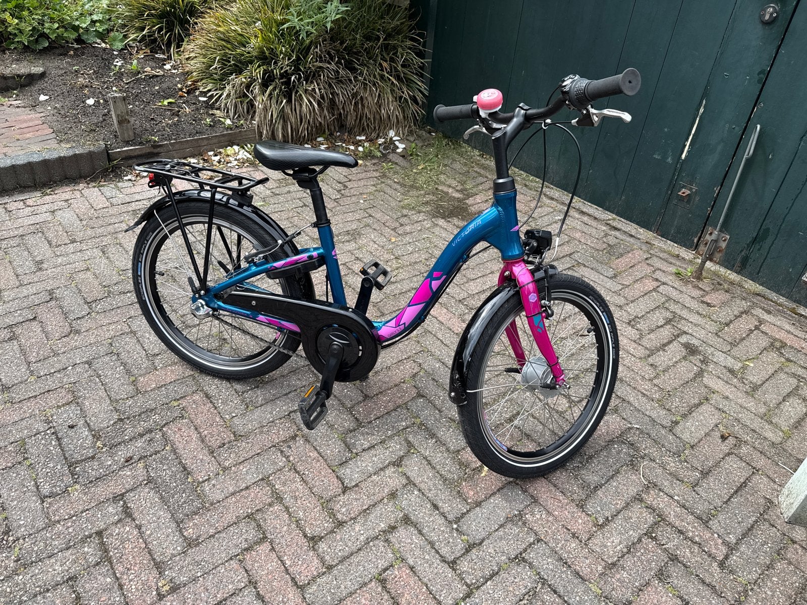 Kinderfiets 20 inch - Blauw/Roze met bagagedrager, Ophalen, Gebruikt, Velgrem, 16 tot 20 inch