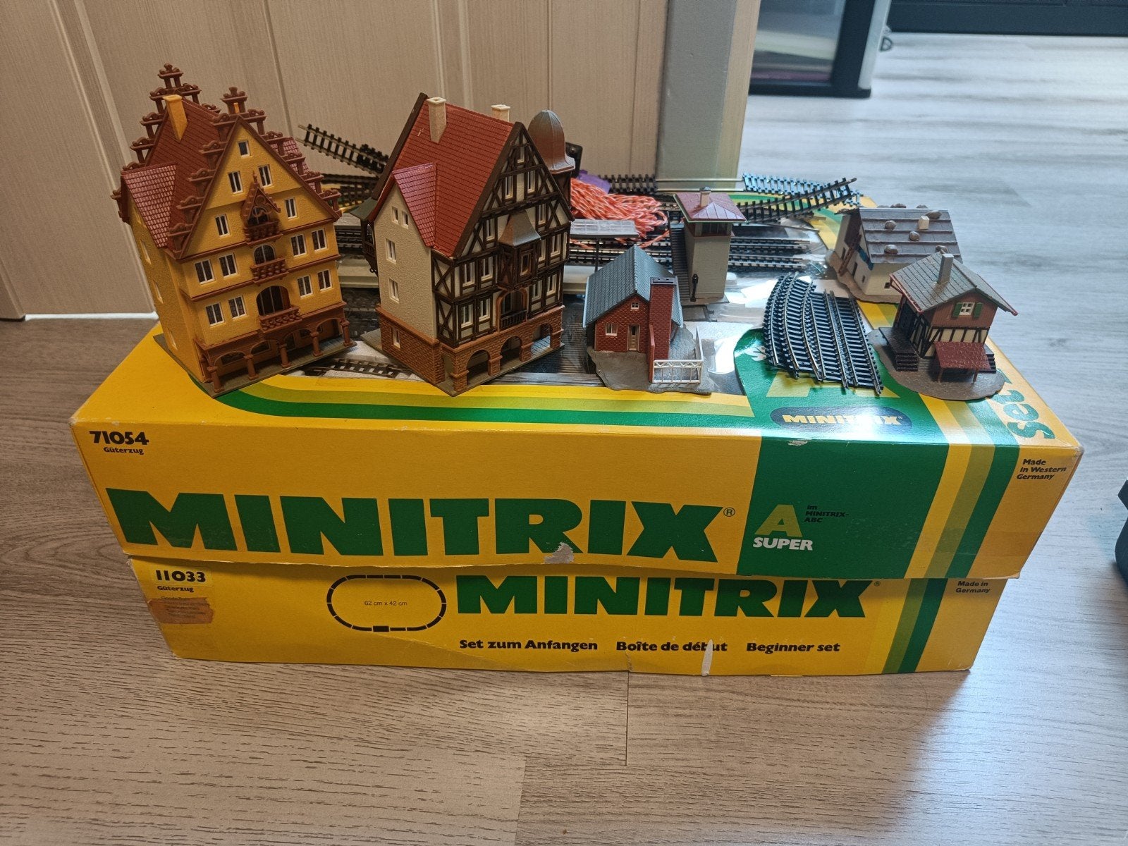 2 startsets minitrix plus extras, Gelijkstroom, Trix, Ophalen of Verzenden, Gebruikt