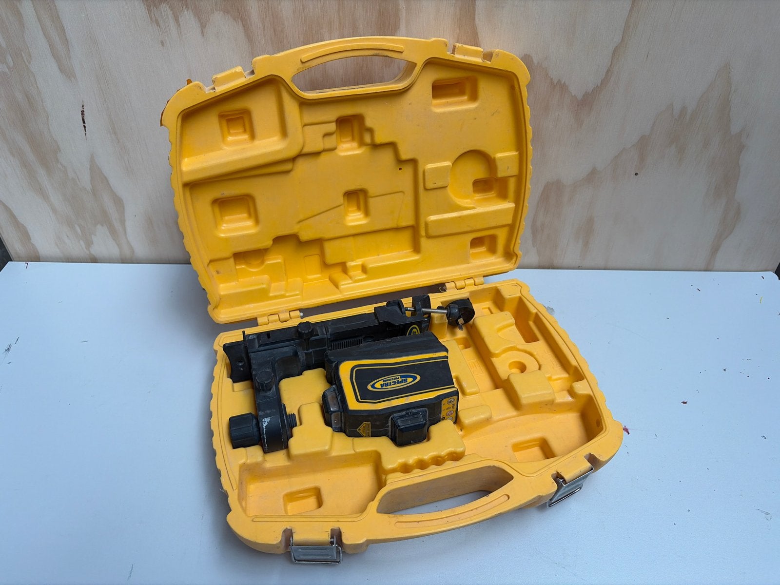 Trimble Spectra Precision LT58 Laser Waterpas in Koffer, Doe-het-zelf en Verbouw, Meetapparatuur, Ophalen, Gebruikt, Licht