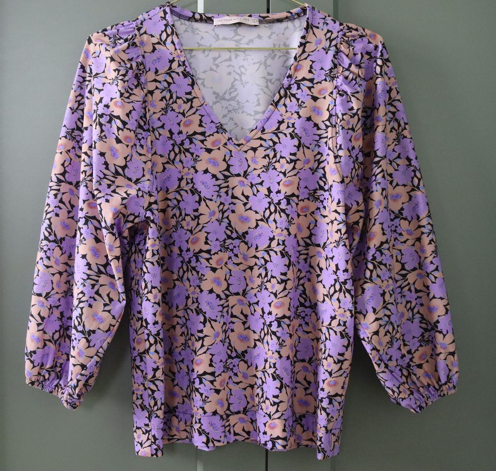Studio Anneloes travelstof top bloemenprint lila/roze maat S, Ophalen, Studio Anneloes, Zo goed als nieuw, Korte mouw