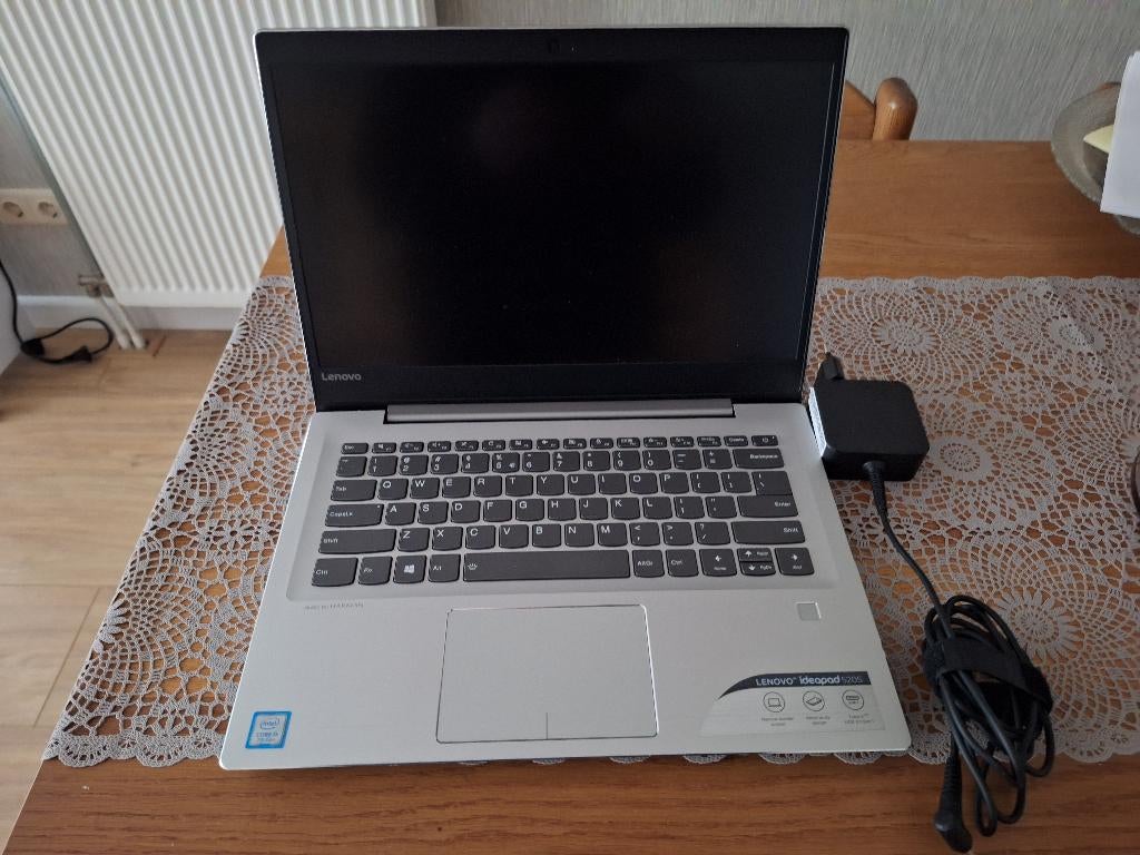 Te Koop een LENOVO laptop, 2 tot 3 Ghz, 8 GB, Ophalen of Verzenden, SSD