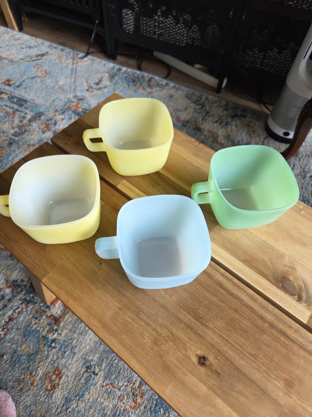 Set van 4 vintage  Opale France mokken, pastelkleuren, Ophalen