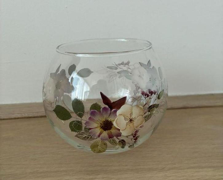 Glazen waxinelichthouder bloemen, Huis en Inrichting, Ophalen of Verzenden, Zo goed als nieuw, Overige materialen, Kandelaar