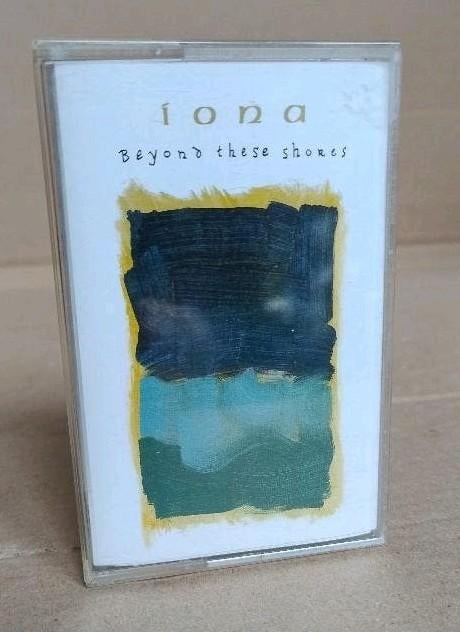 Muziek cassette Celtic Rockgroep Iona - Beyond these Shores, Cd's en Dvd's, Gebruikt, 1 bandje, Ophalen of Verzenden, Origineel