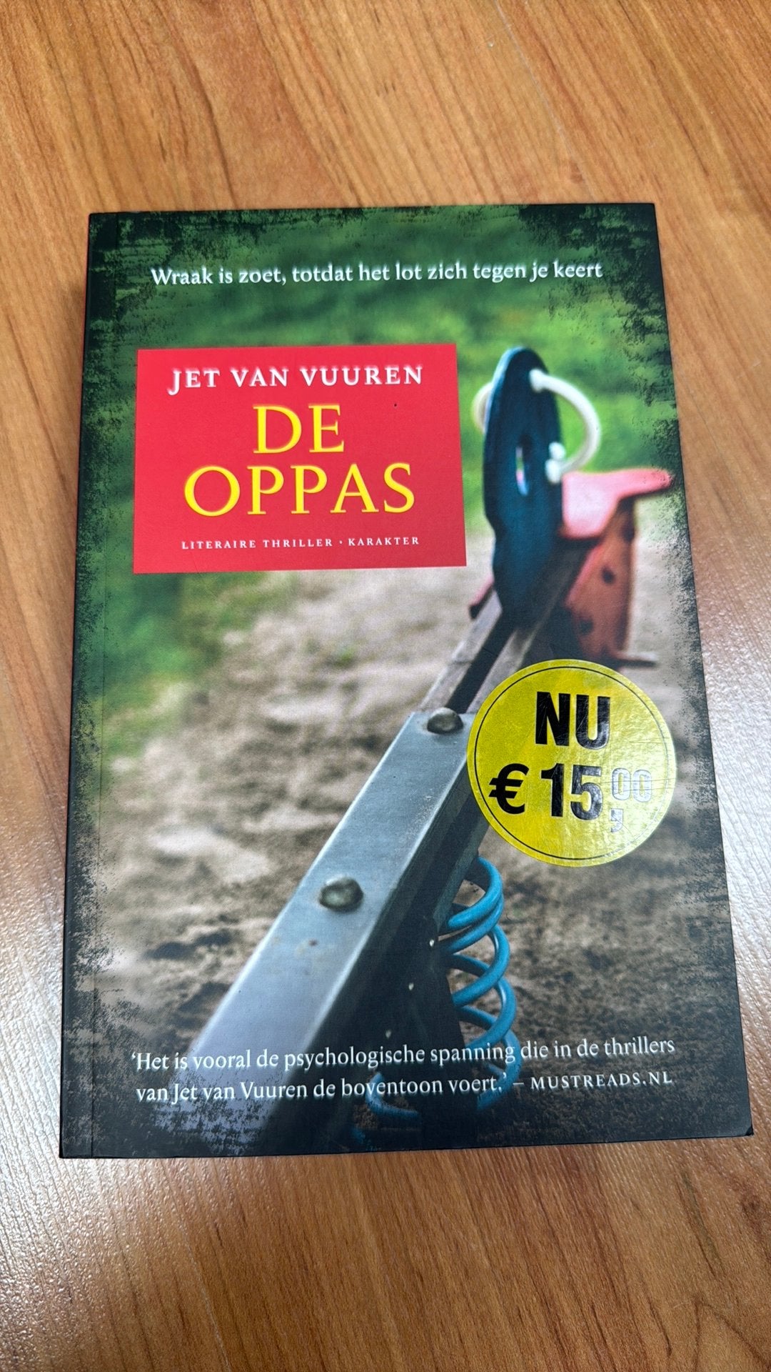 Boek de oppas, Ophalen of Verzenden, Zo goed als nieuw