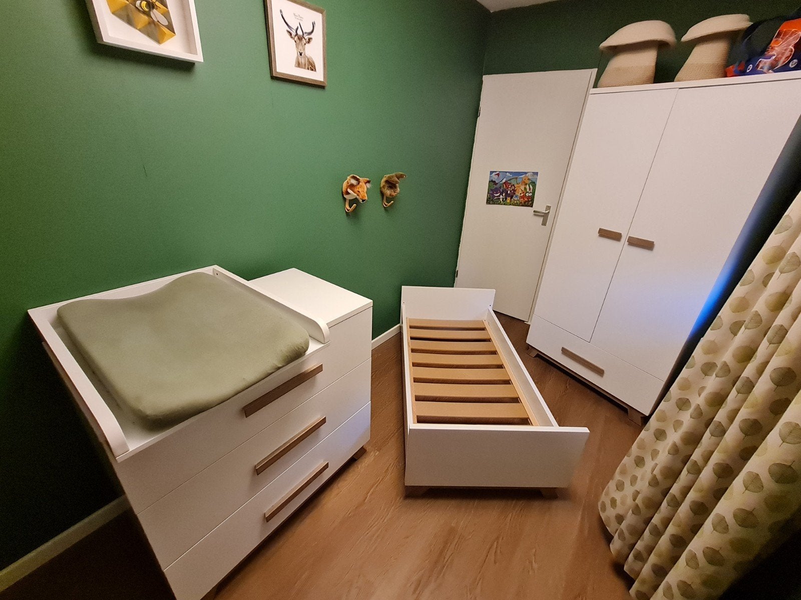 Complete babykamer TWF Bergen, Ophalen, Zo goed als nieuw, Jongetje of Meisje