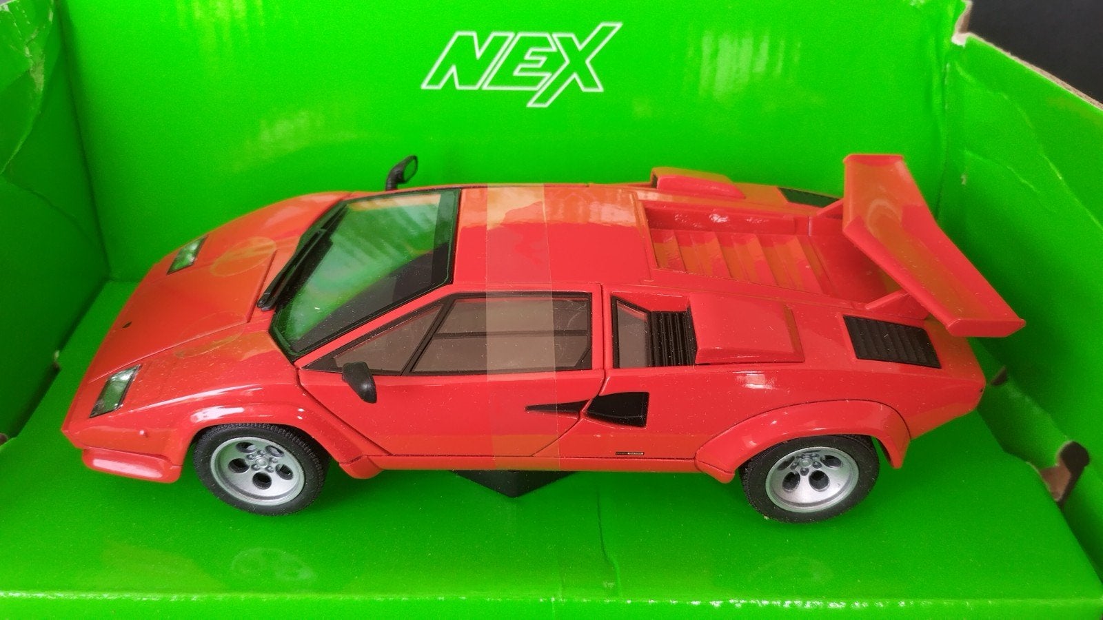Lamborghini Countach 500 s 1:24 Welly Nex Pol, Auto, Verzenden, ., Zo goed als nieuw
