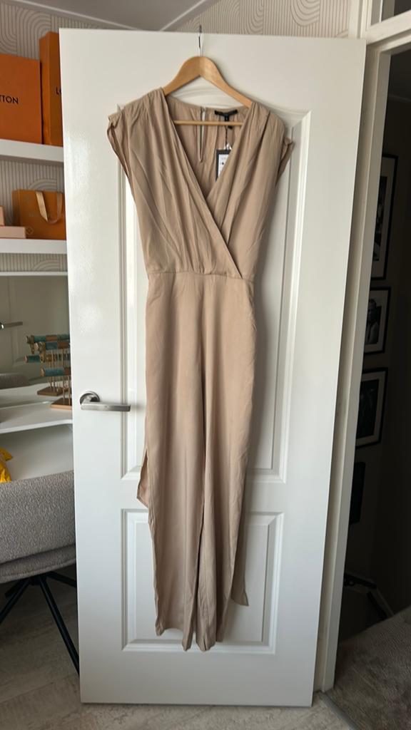 Super leuke nieuwe jumpsuit van My Jewellery maat S, Kleding | Dames, Jumpsuits, Ophalen of Verzenden, Nieuw, Beige