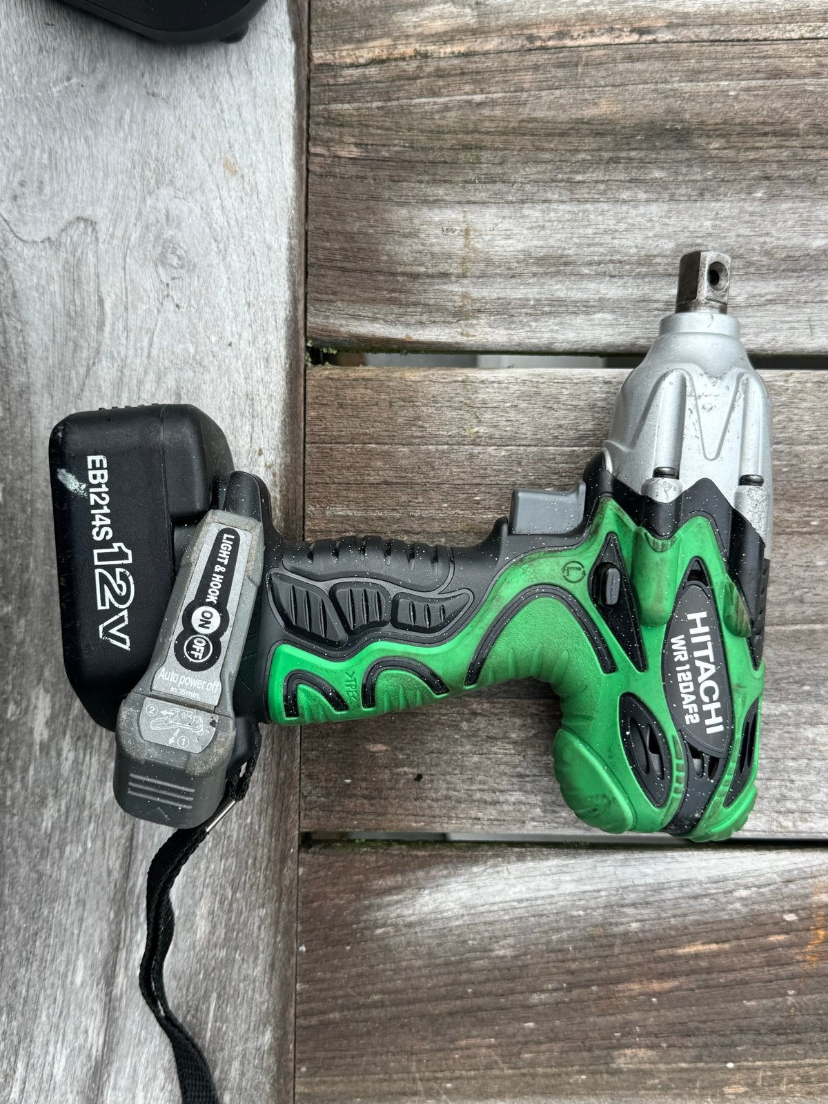 Hitachi Slagmoersleutel WR12DAF2 - Accu's aan vervanging toe, Ophalen of Verzenden, Gebruikt