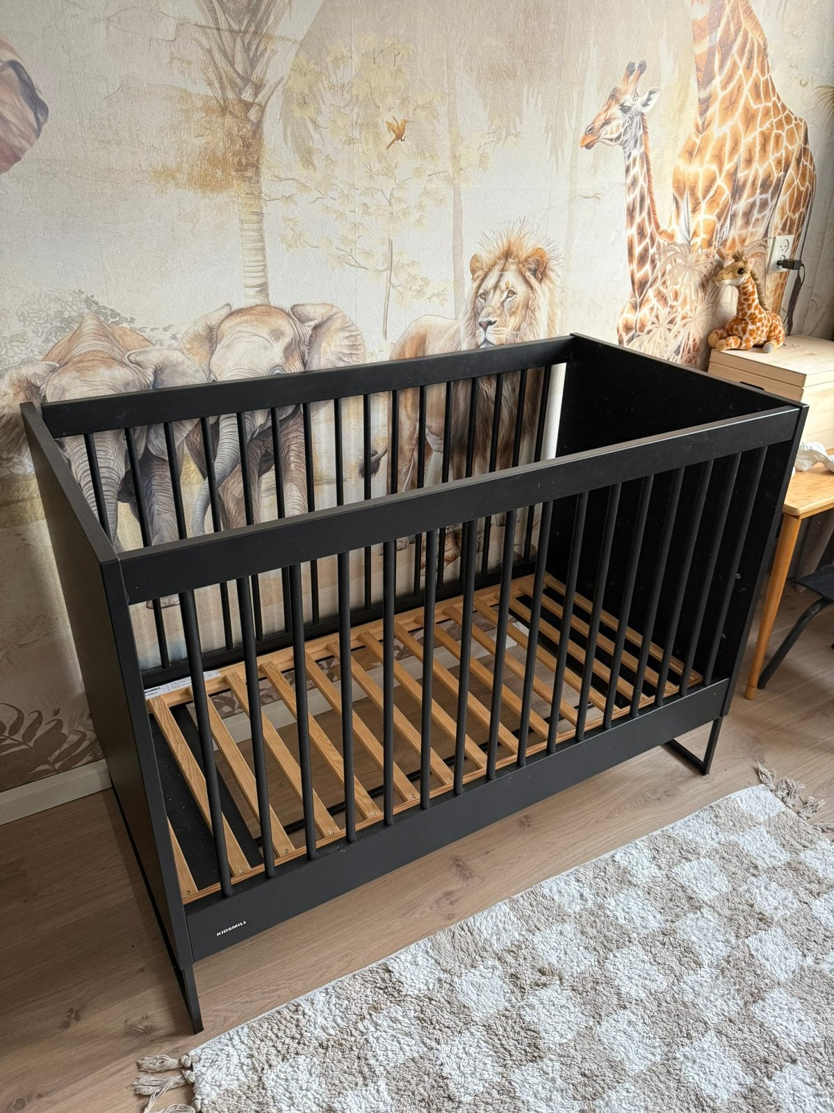 Kidsmill Modular ledikant zwart – compleet – nette staat, Ophalen, Zo goed als nieuw, Ledikant