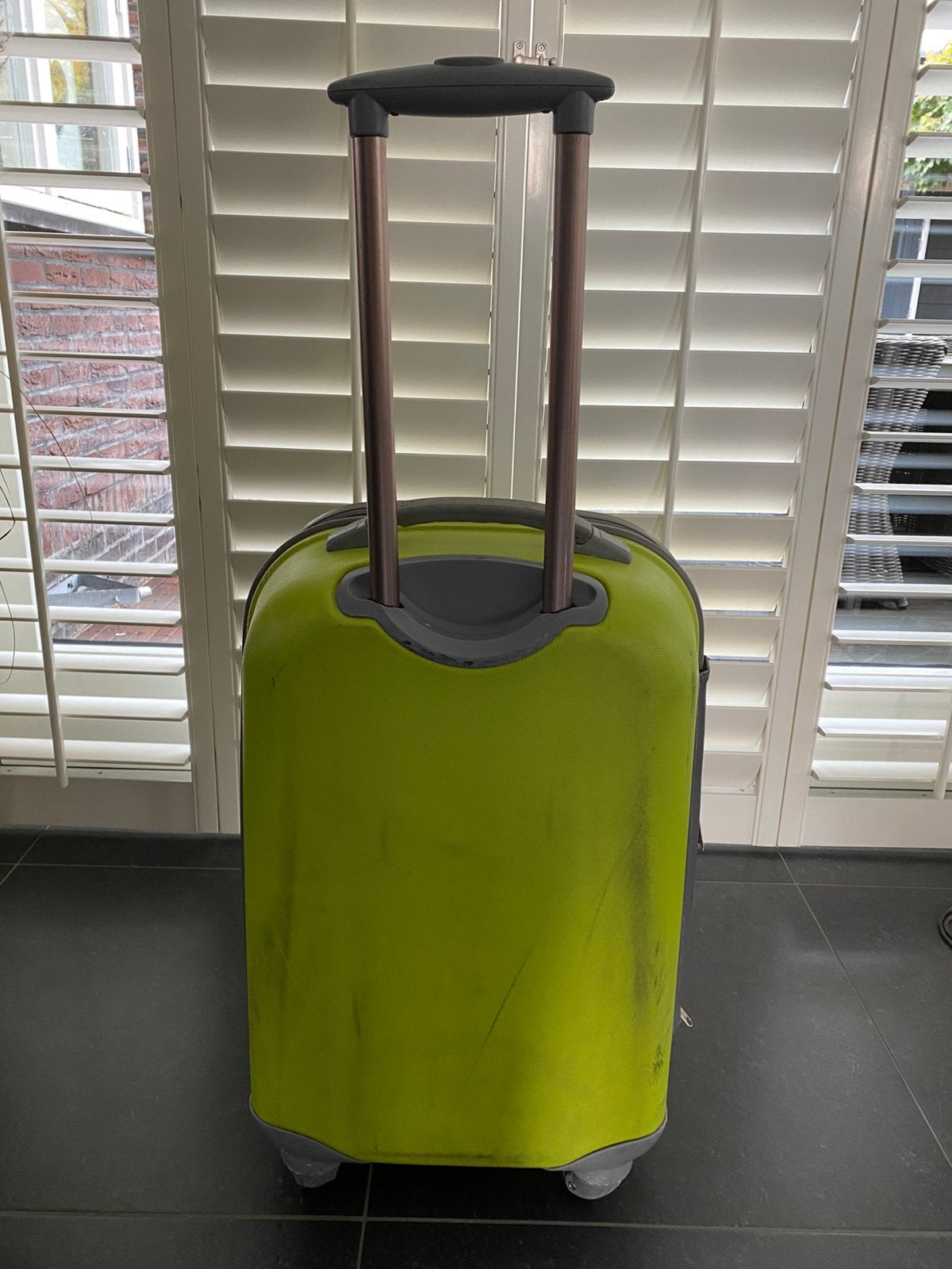 HERO TRAVEL goed gebruikte koffer!, Wieltjes, Gebruikt, Hard kunststof, 35 tot 45 cm