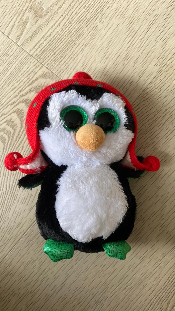 Ty Beanie Boo's Freeze Pinguïn Knuffel met Muts, Pinguïn, Zwart, Ophalen of Verzenden, Klein (minder dan 20 cm)