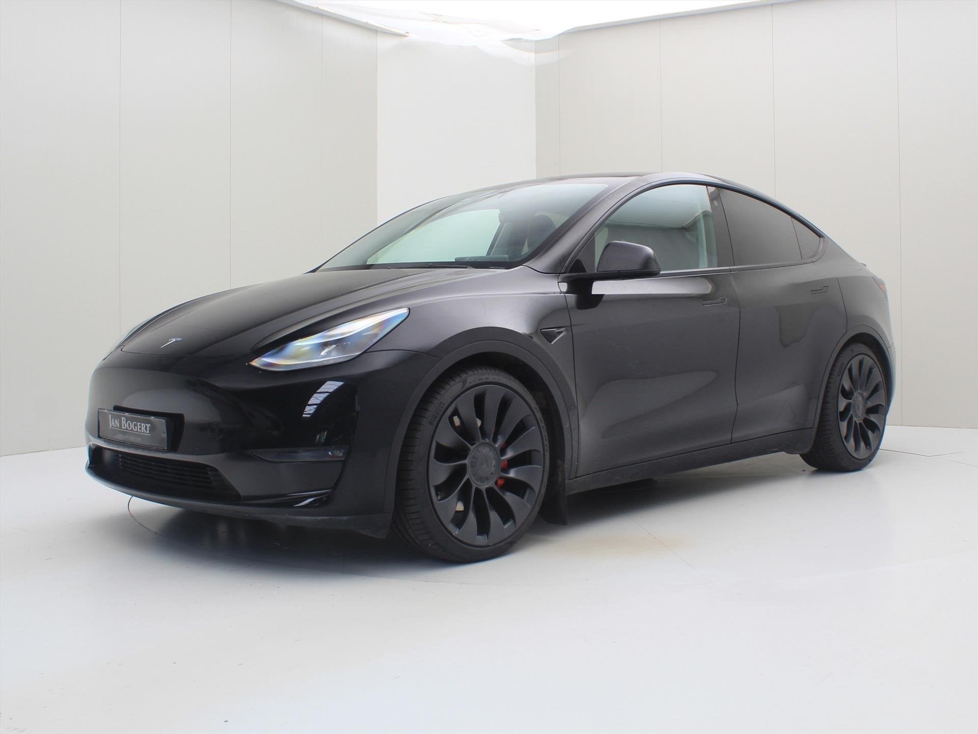 Tesla Model Y Performance 534pk AWD 92.3% SoH [ TREKHAAK+ENH, Auto's, Tesla, Automaat, Gebruikt, Zwart, Zwart