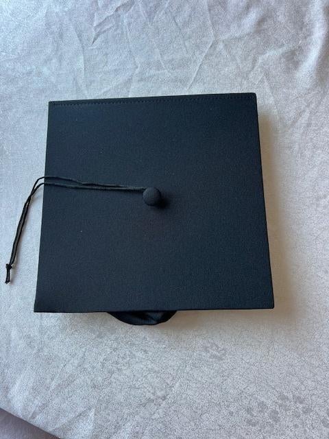 Afstudeerhoedje, graduation cap, Ophalen of Verzenden, Beta, Zo goed als nieuw, Niet van toepassing